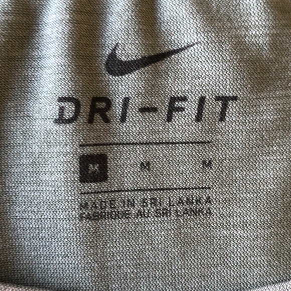 Nike Dri-Fit T-Shirt - Picture 3 of 3